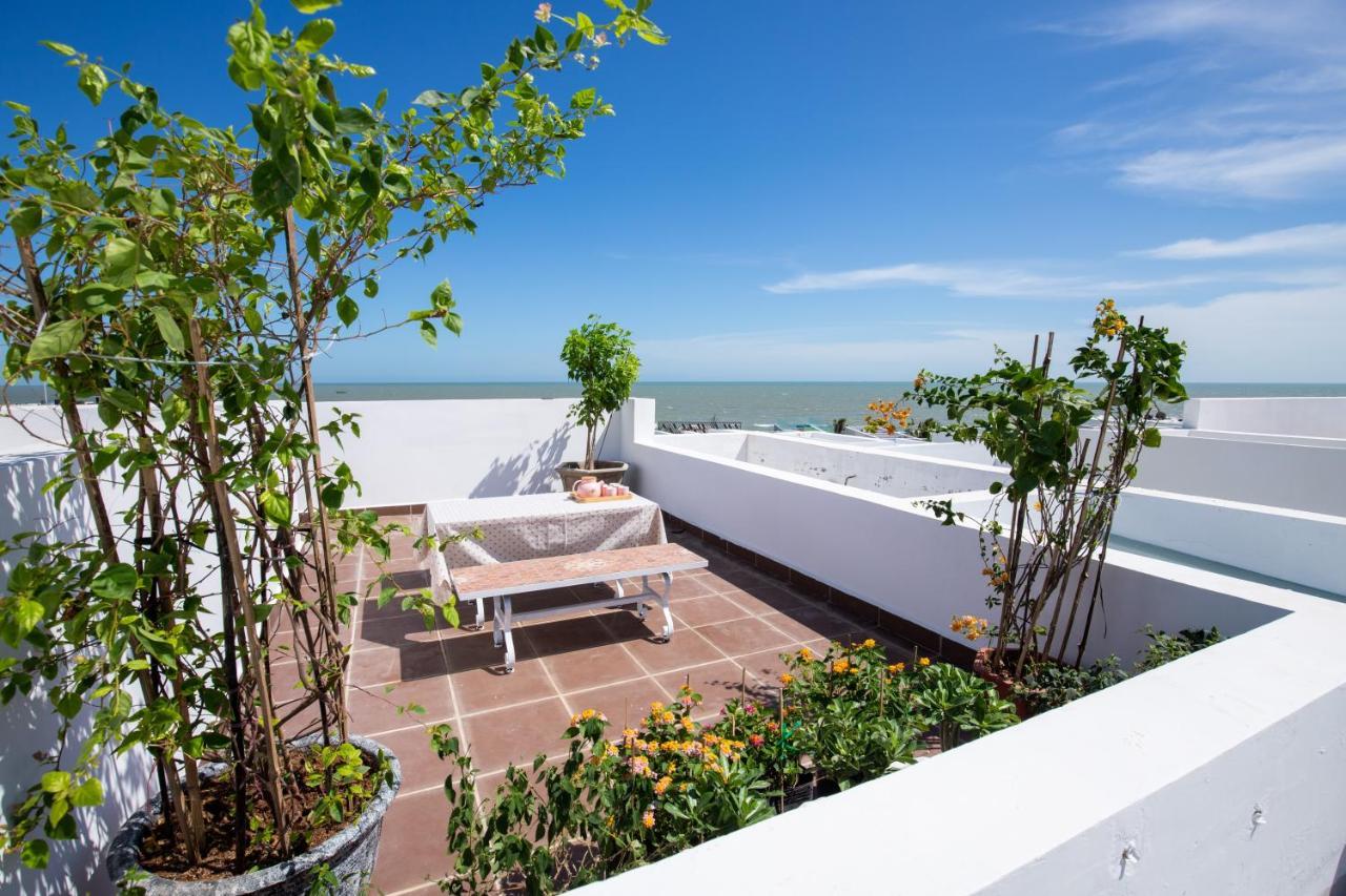 Okinawa Villas And Beach Club - Oceanami Resort Long Hai Dış mekan fotoğraf