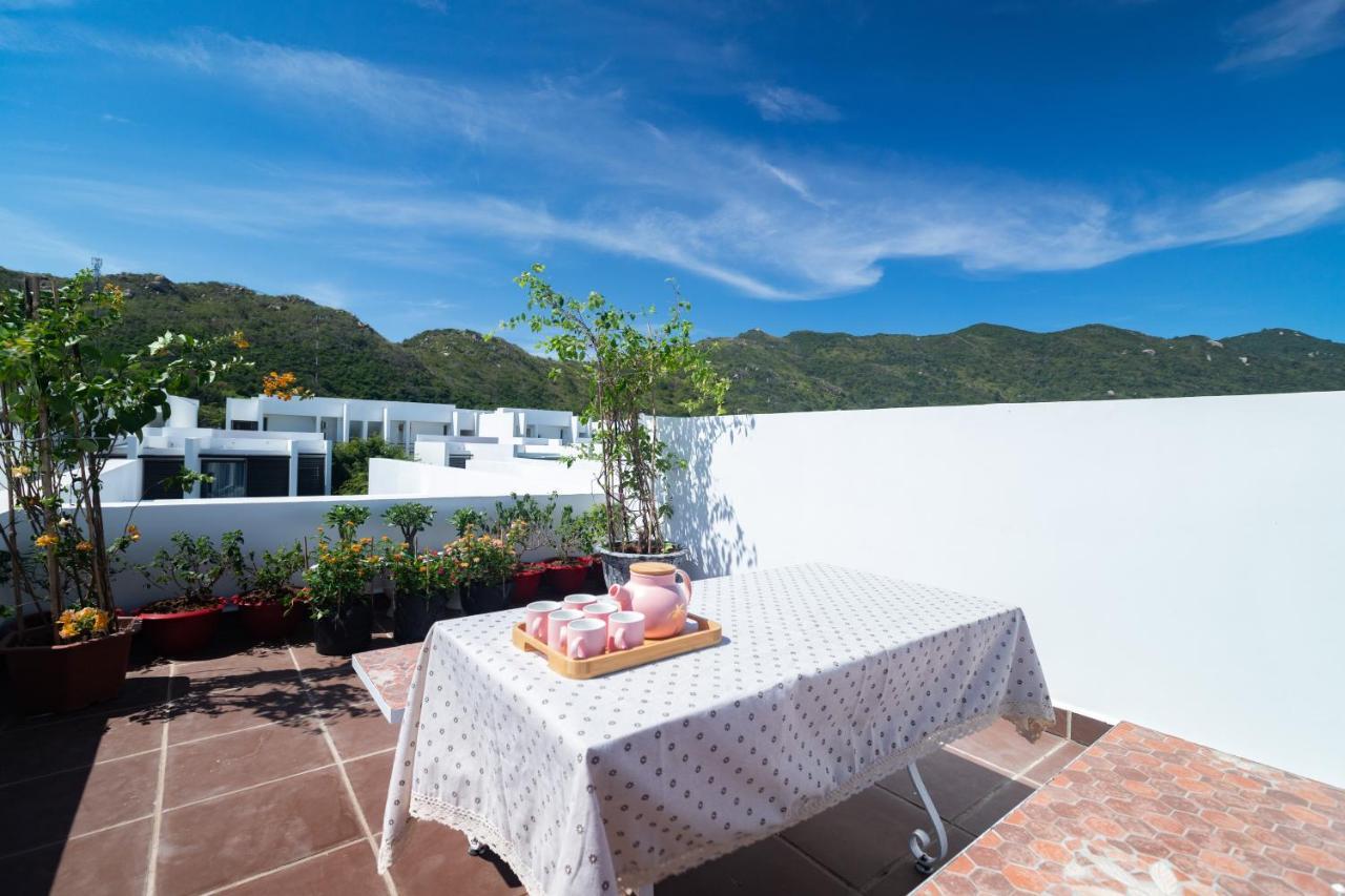 Okinawa Villas And Beach Club - Oceanami Resort Long Hai Dış mekan fotoğraf