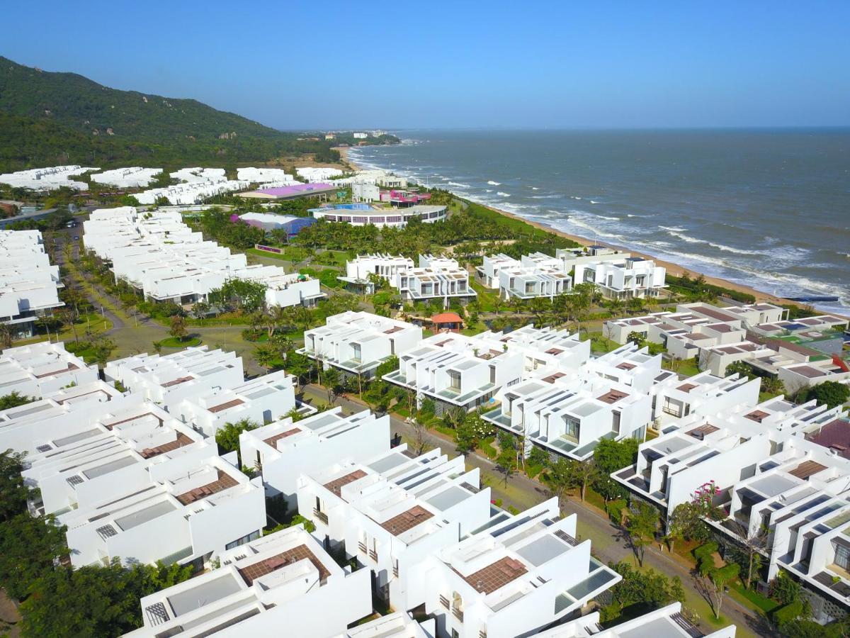 Okinawa Villas And Beach Club - Oceanami Resort Long Hai Dış mekan fotoğraf